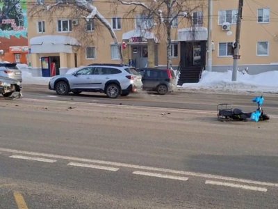В Нижнем Новгороде автомобилист сбил курьера на электротранспорте